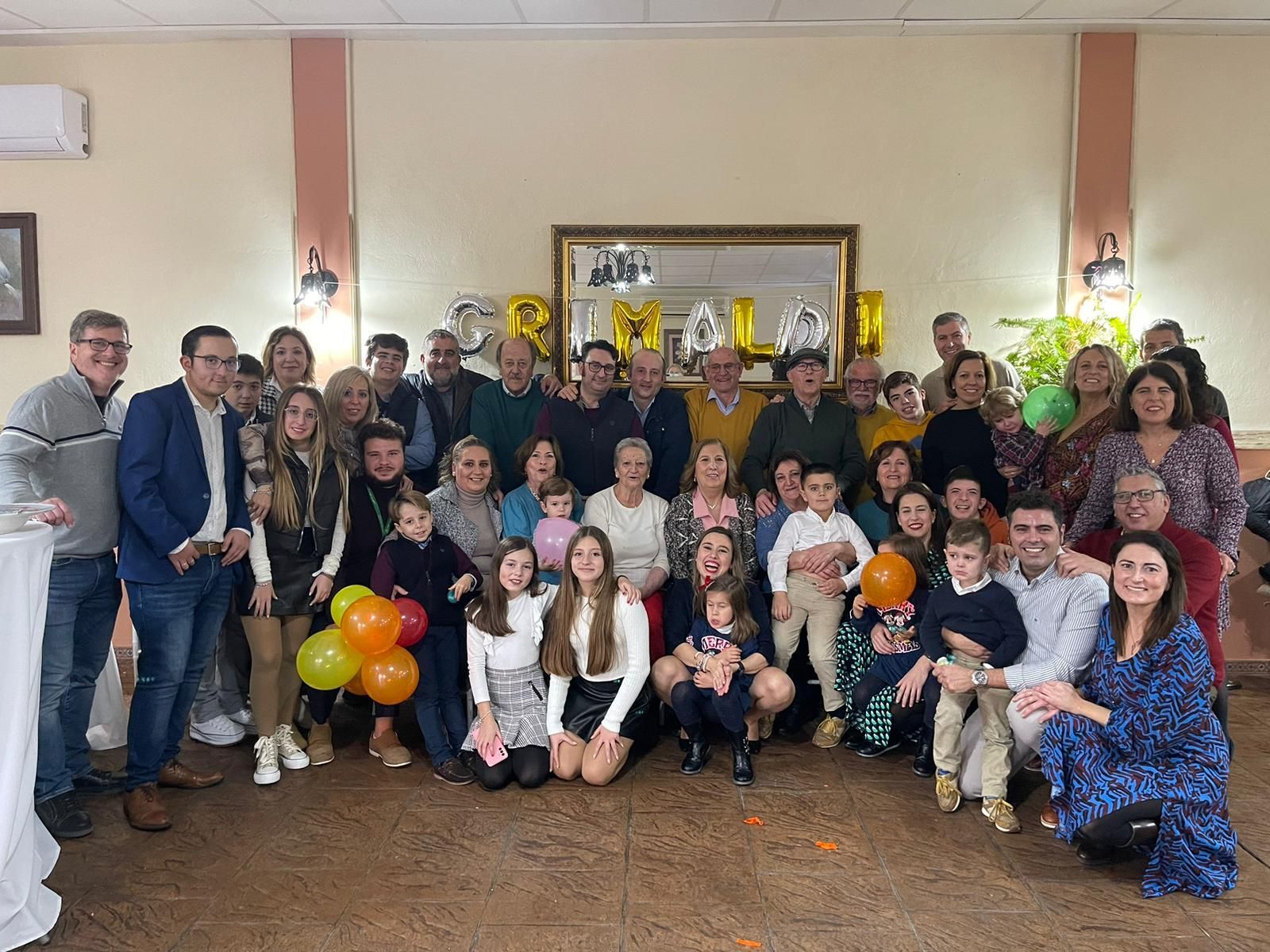 Reunión navideña de la familia Grimaldi.