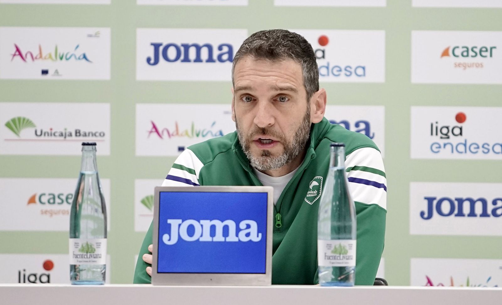 El entrenamiento del Unicaja antes de viajar a Badalona