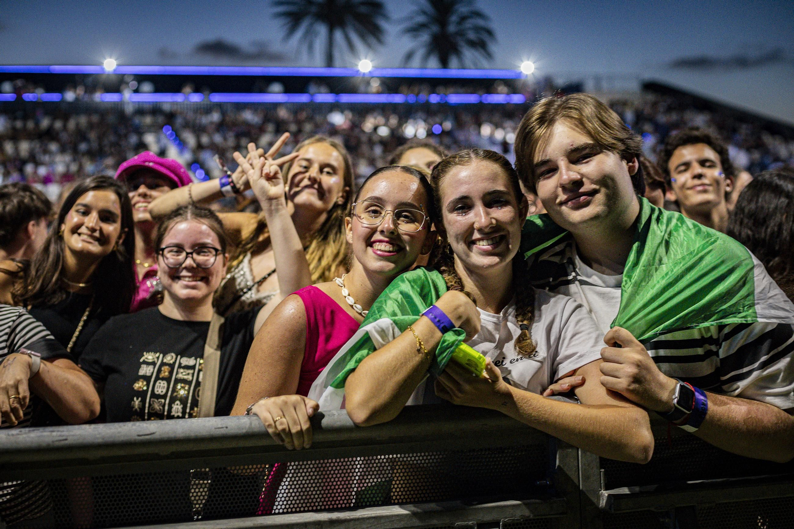 Búscate en el concierto de Emilia en el Concert Music Festival