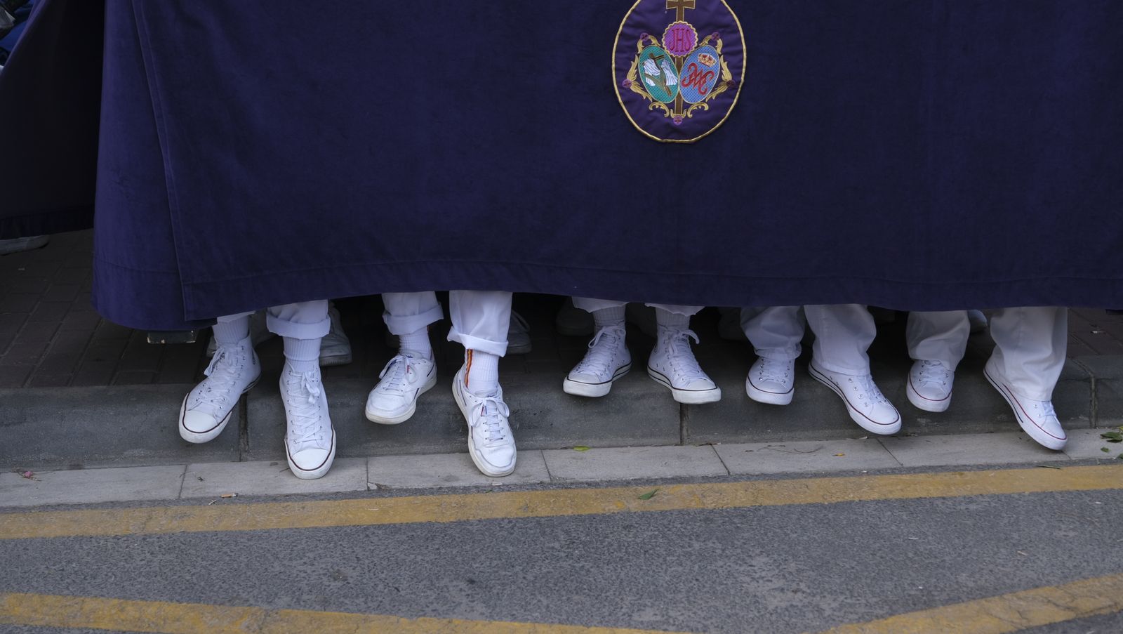 La procesión del Encuentro por las calles de Almería, en imágenes