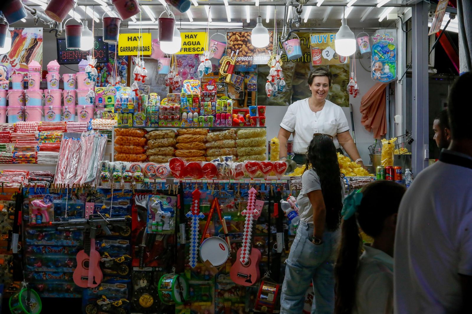 Búscate en las fotos del lunes en la Feria de La Línea