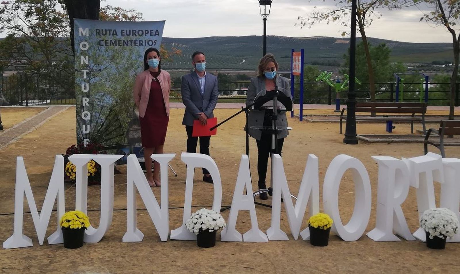 Inauguración institucional de Mundamortis en Monturque.