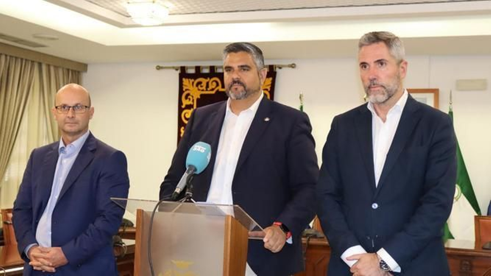 El anuncio del acuerdo entre PSOE, Cs y PMP el pasado mes de junio. El anuncio del acuerdo entre PSOE, Cs y PMP el pasado mes de junio.