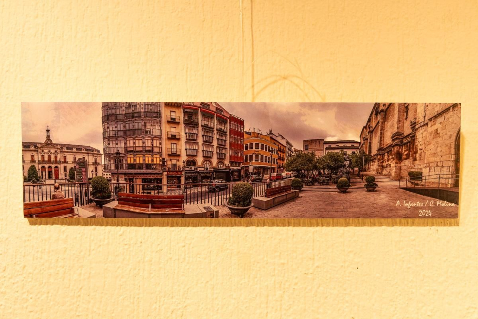 Exposición de "Plazas y rincones del Casco Histórico de Jaén", en imágenes