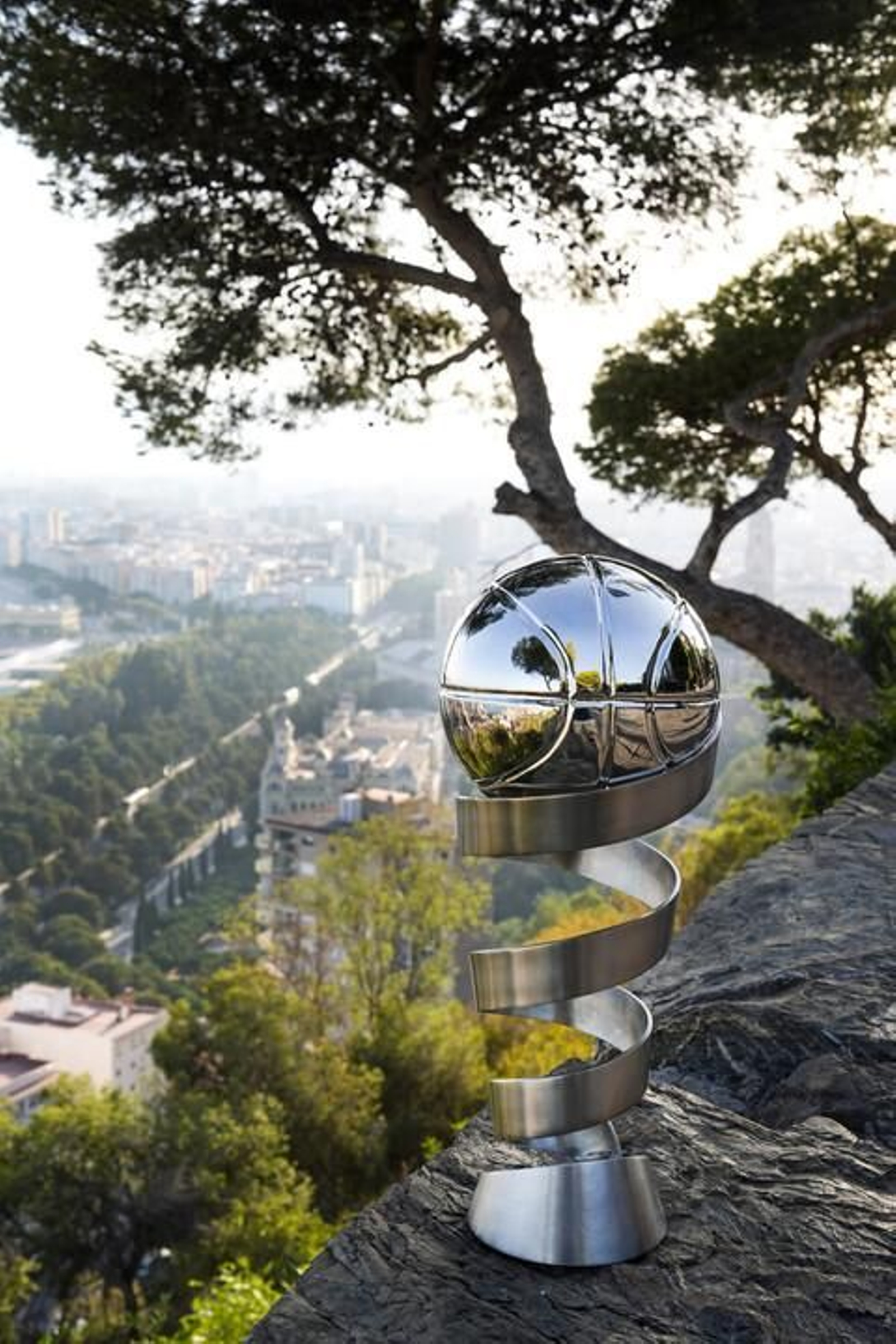 El trofeo de la Supercopa ACB se deja ver por Málaga