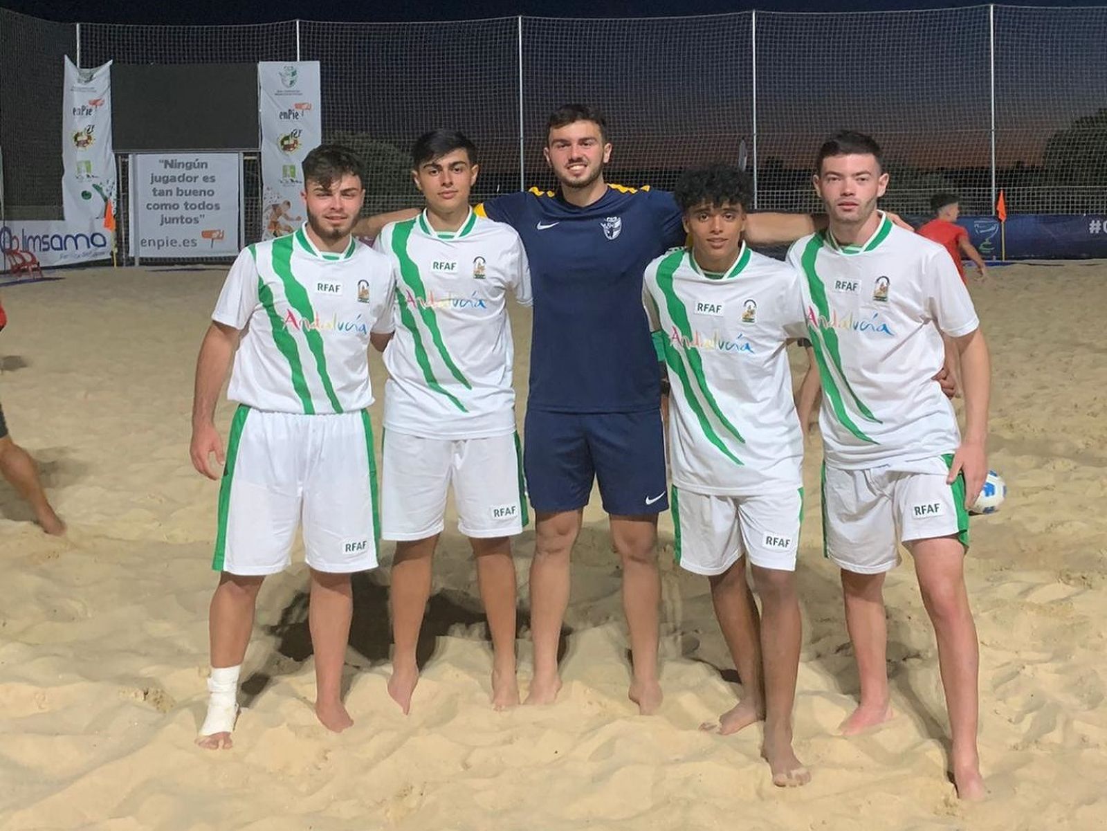 Juveniles del Poli Ejido con la selección andaluza de fútbol playa