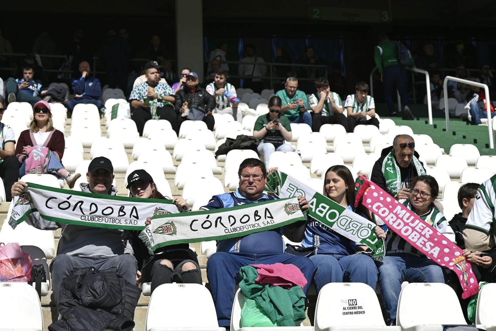 Las mejores fotos del ambiente en El Arcángel para el Córdoba CF - Leganés