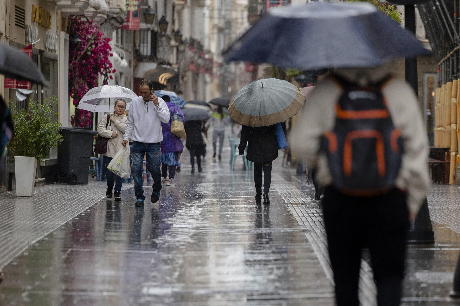 Un día de lluvia en Cádiz.