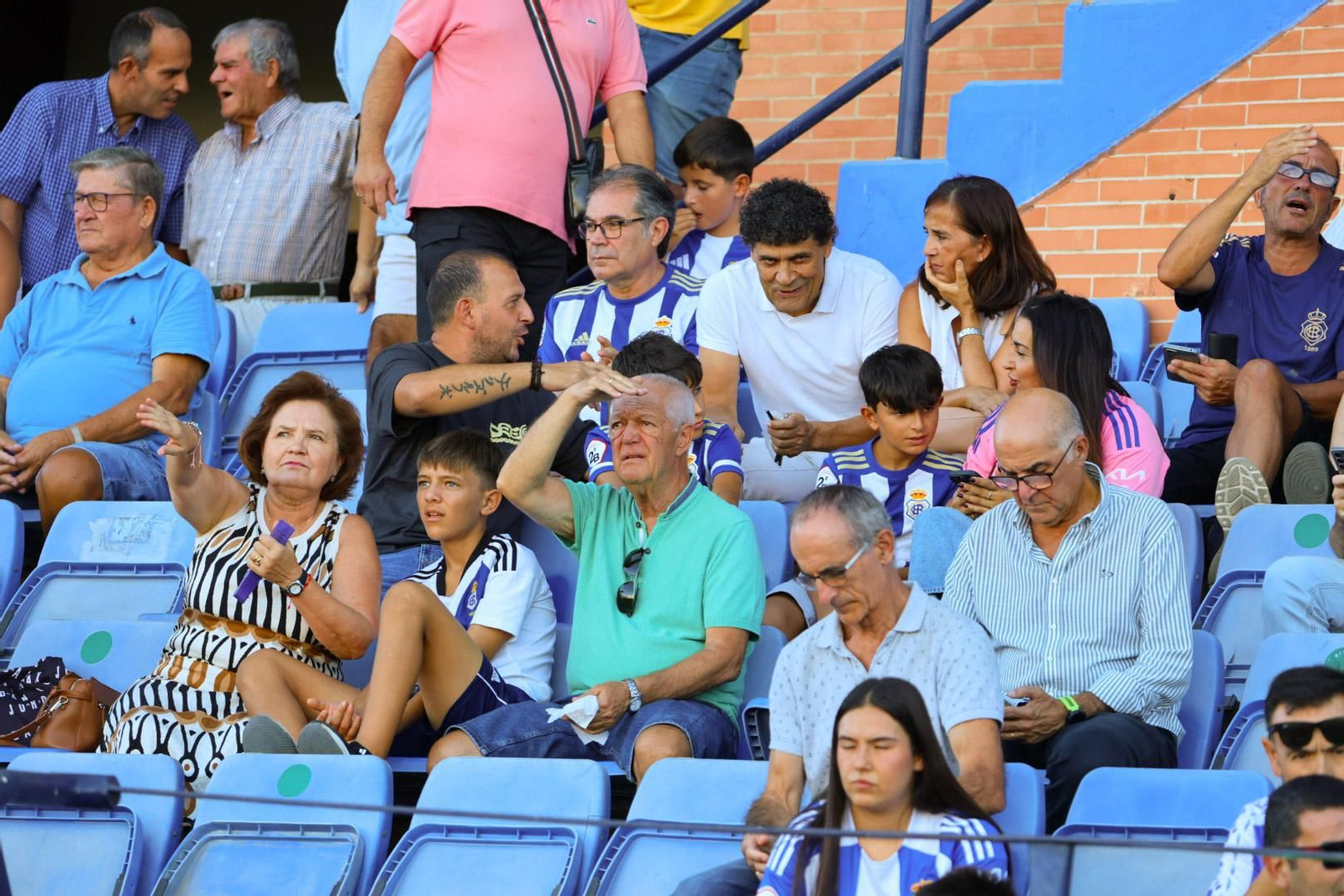 Búscate en las gradas del Nuevo Colombino durante el Recre-Puente Genil