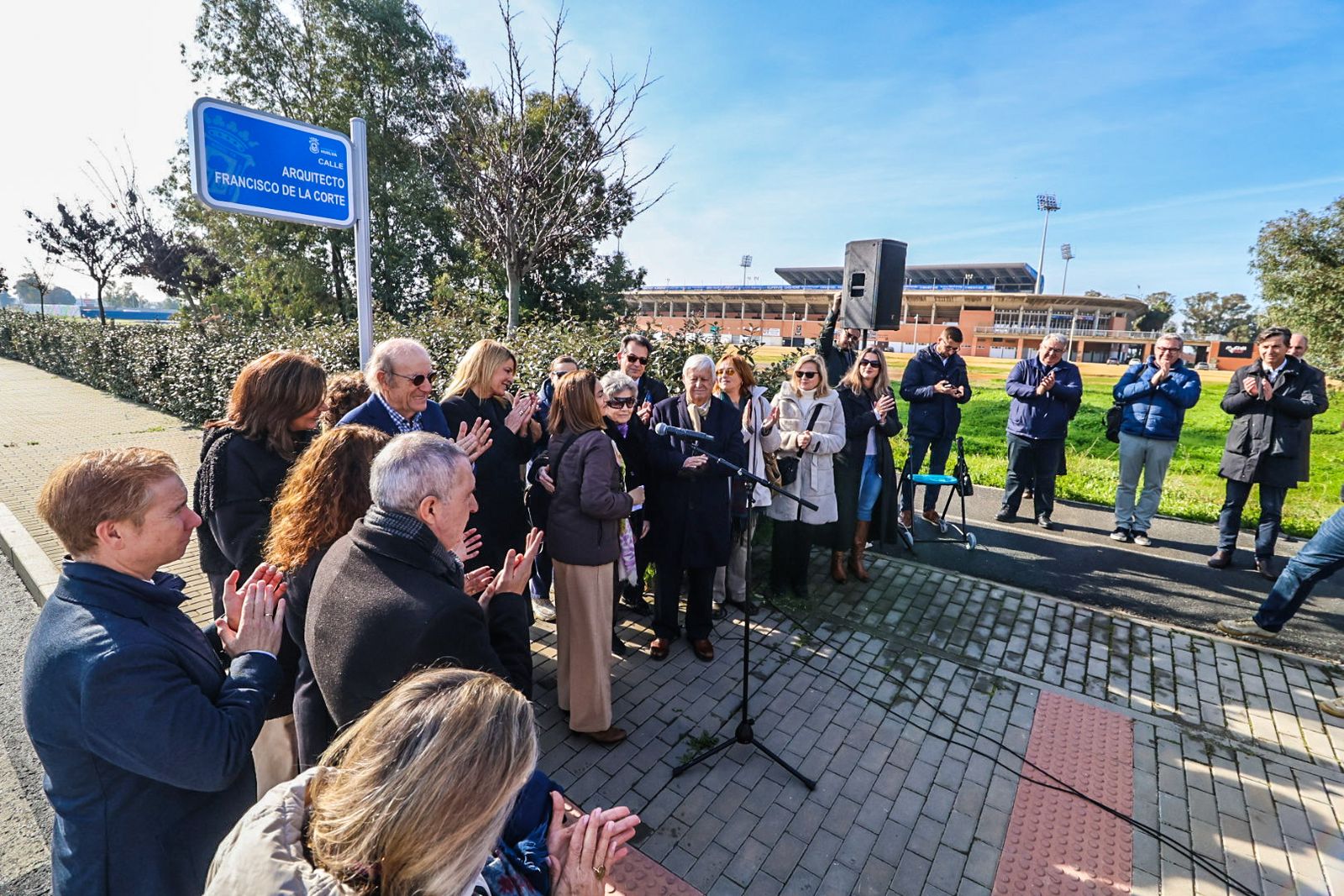 Fotografías de la rotulación de la calle Arquitecto Francisco de la Corte