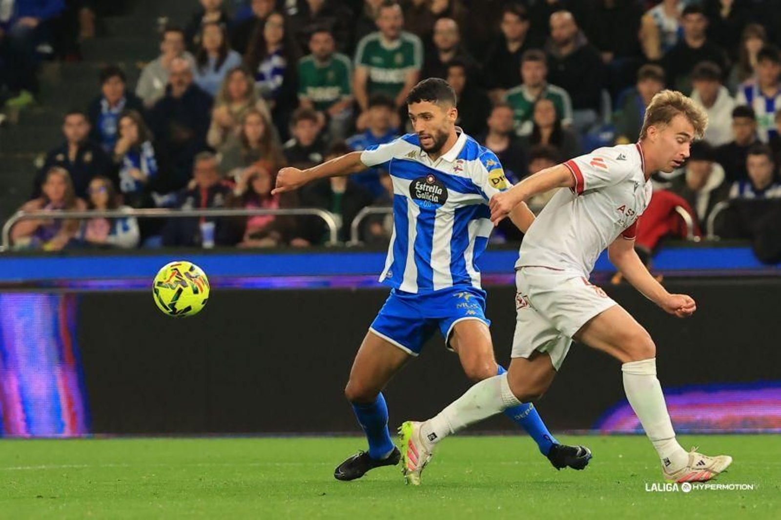 La Cultural Leonesa, próximo rival del Málaga CF, goleada por el Deportivo