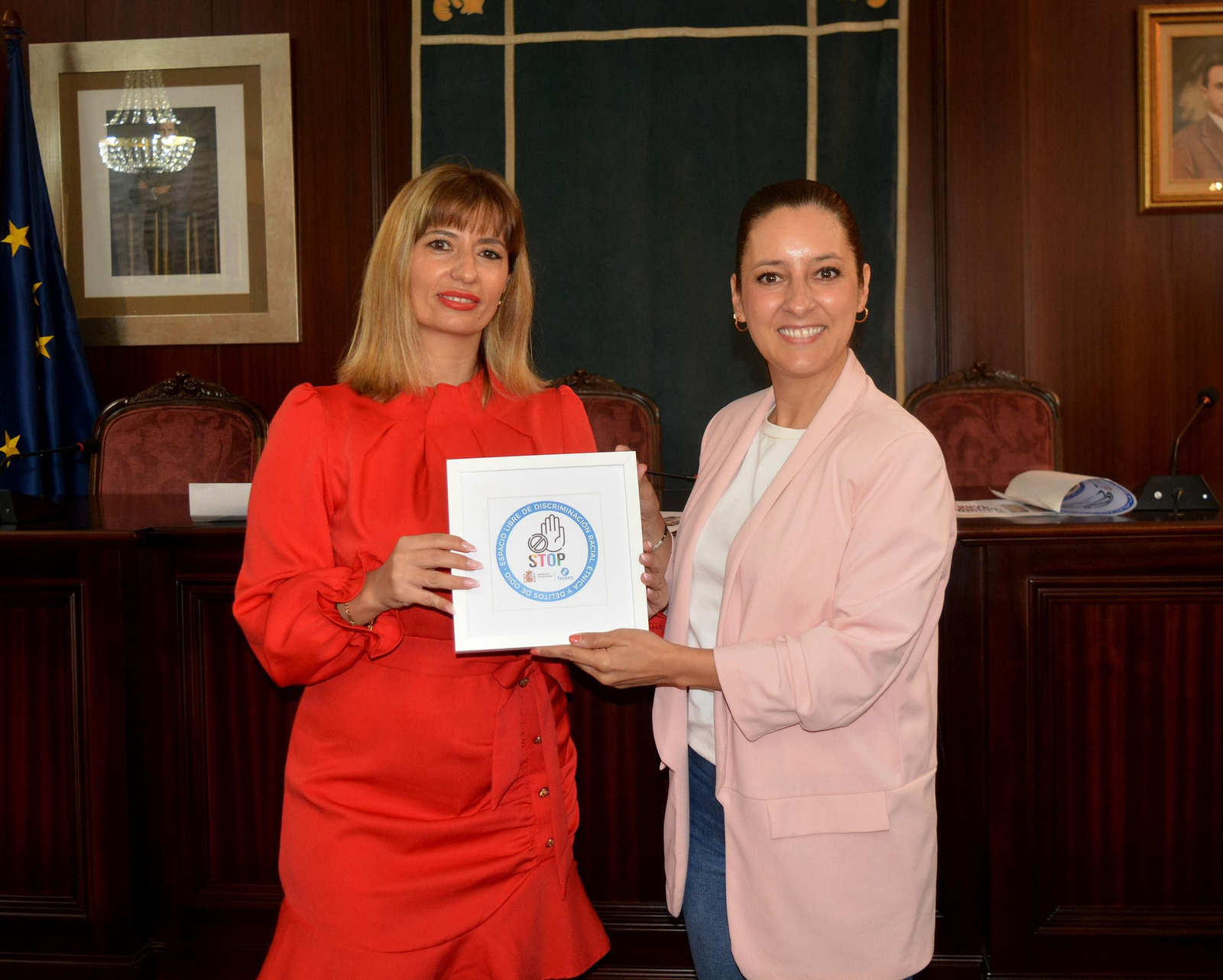 La teniente de alcalde de Servicios Sociales, Salud, Deporte y Juventud, Carolina Reyes junto a la responsable de proyectos de Fecons, Raquel Muiño. La teniente de alcalde de Servicios Sociales, Salud, Deporte y Juventud, Carolina Reyes junto a la responsable de proyectos de Fecons, Raquel Muiño.