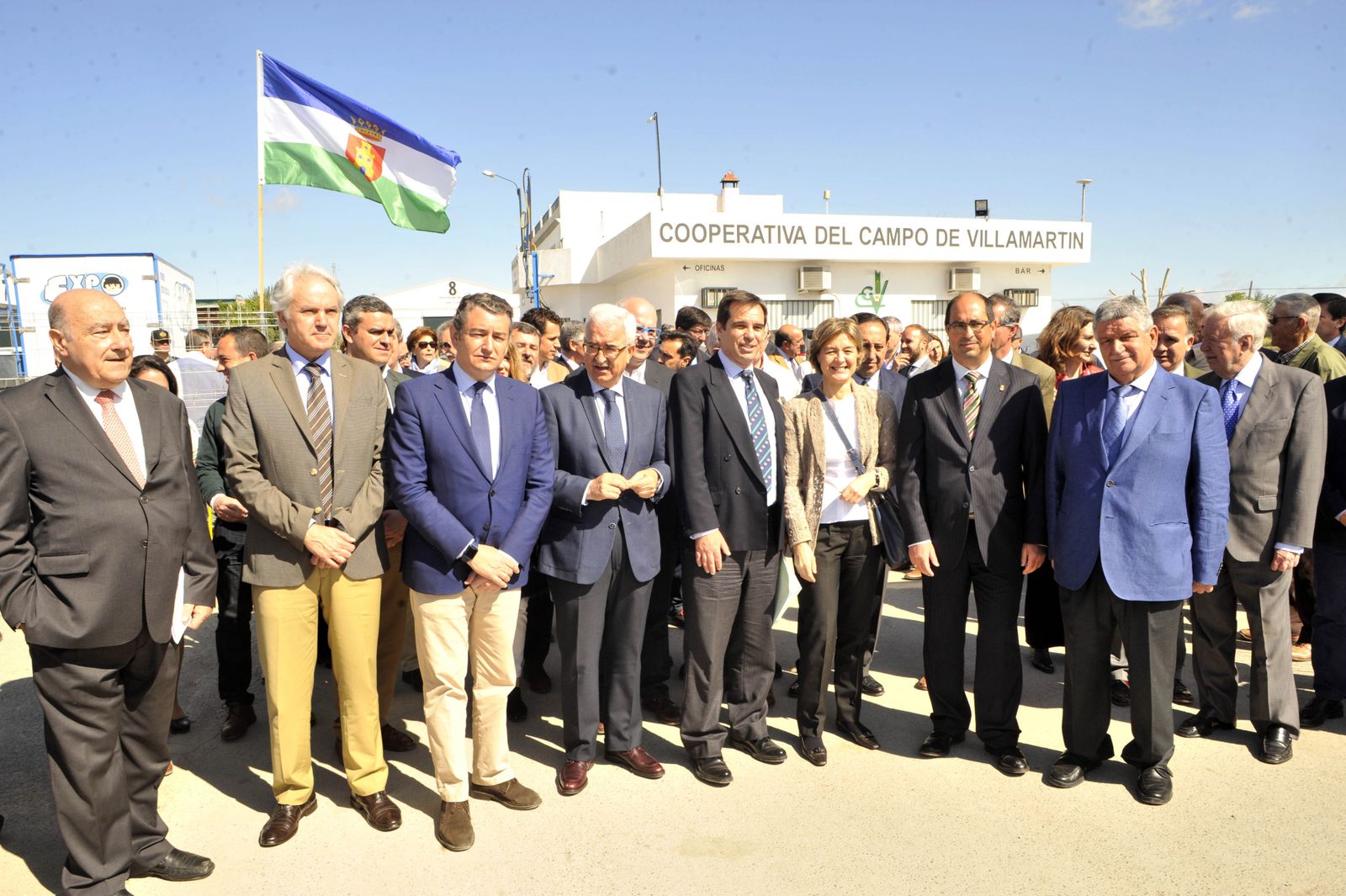 La ministra de Agricultura, Isabel García Tejerina, presidió ayer, en Villamartín, la celebración del 40 aniversario de Asaja-Cádiz.