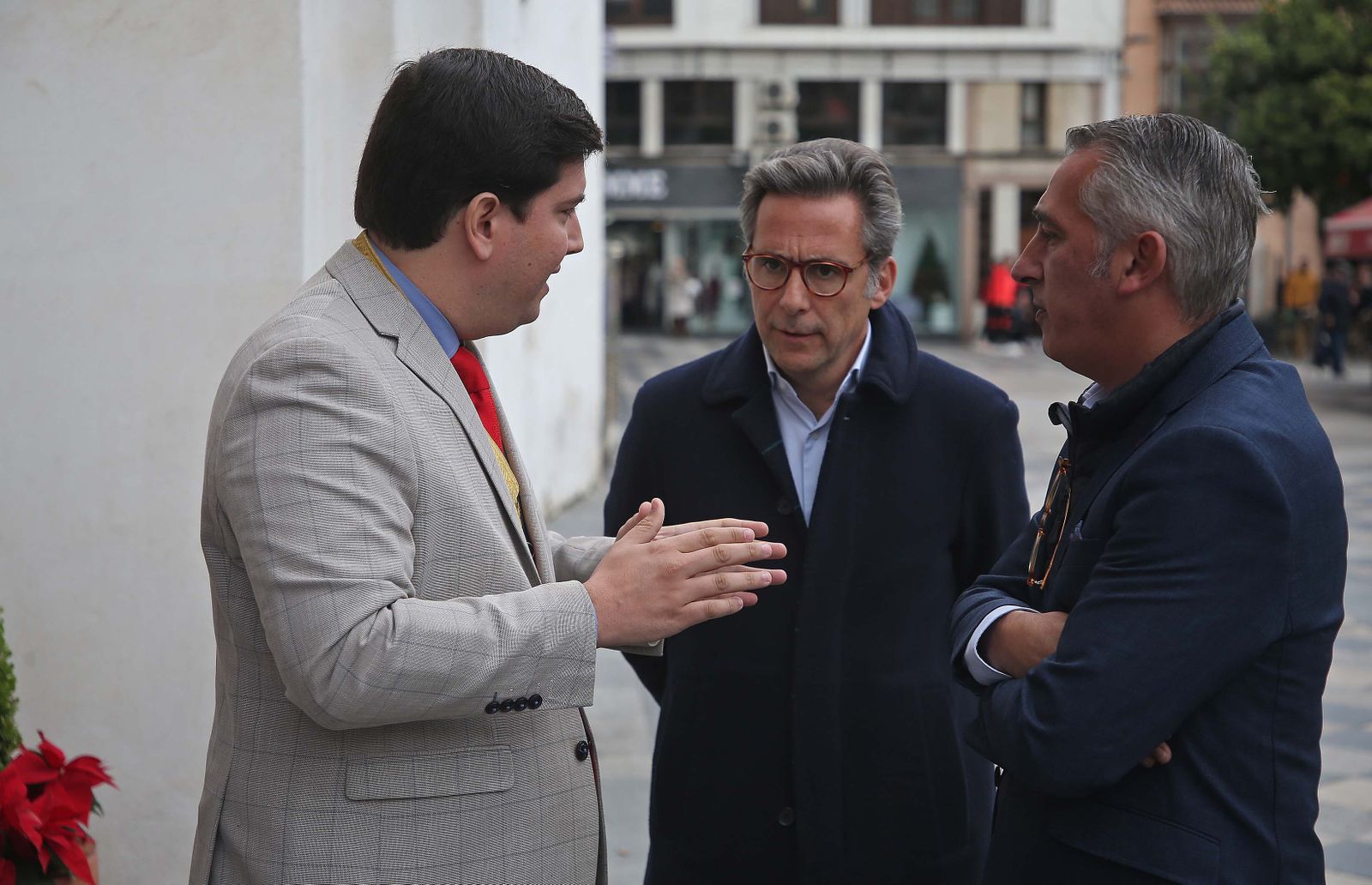 La ofrenda floral del Algeciras CF a la Virgen de la Palma, en imágenes