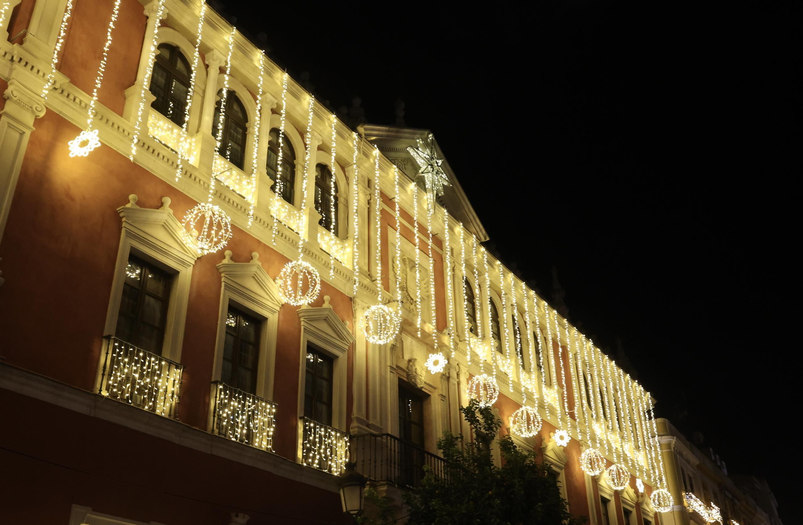 Sevilla, iluminada por Navidad: un recorrido por sus calles