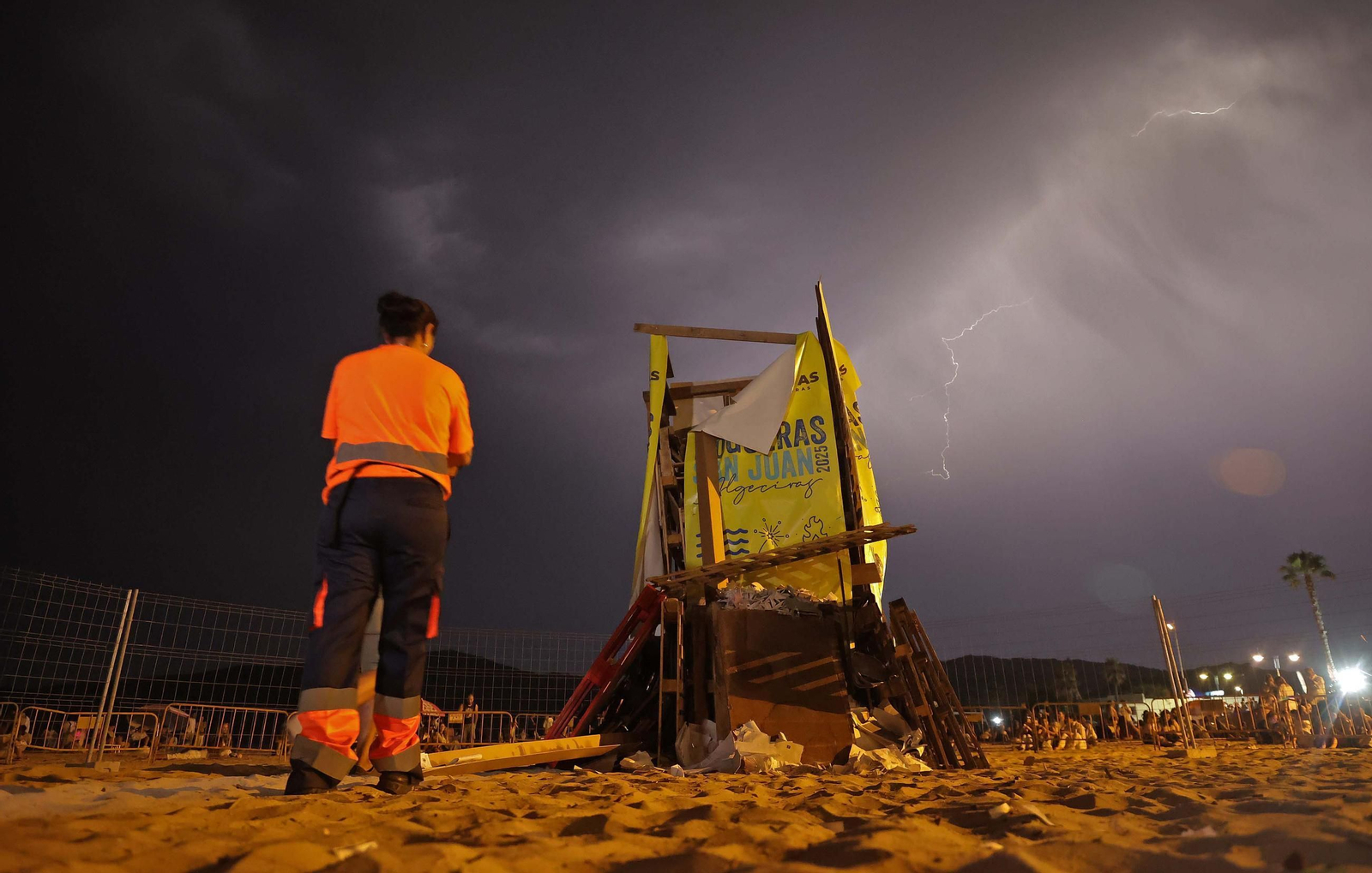 Fotos de la noche de San Juan en la playa de Getares de Algeciras