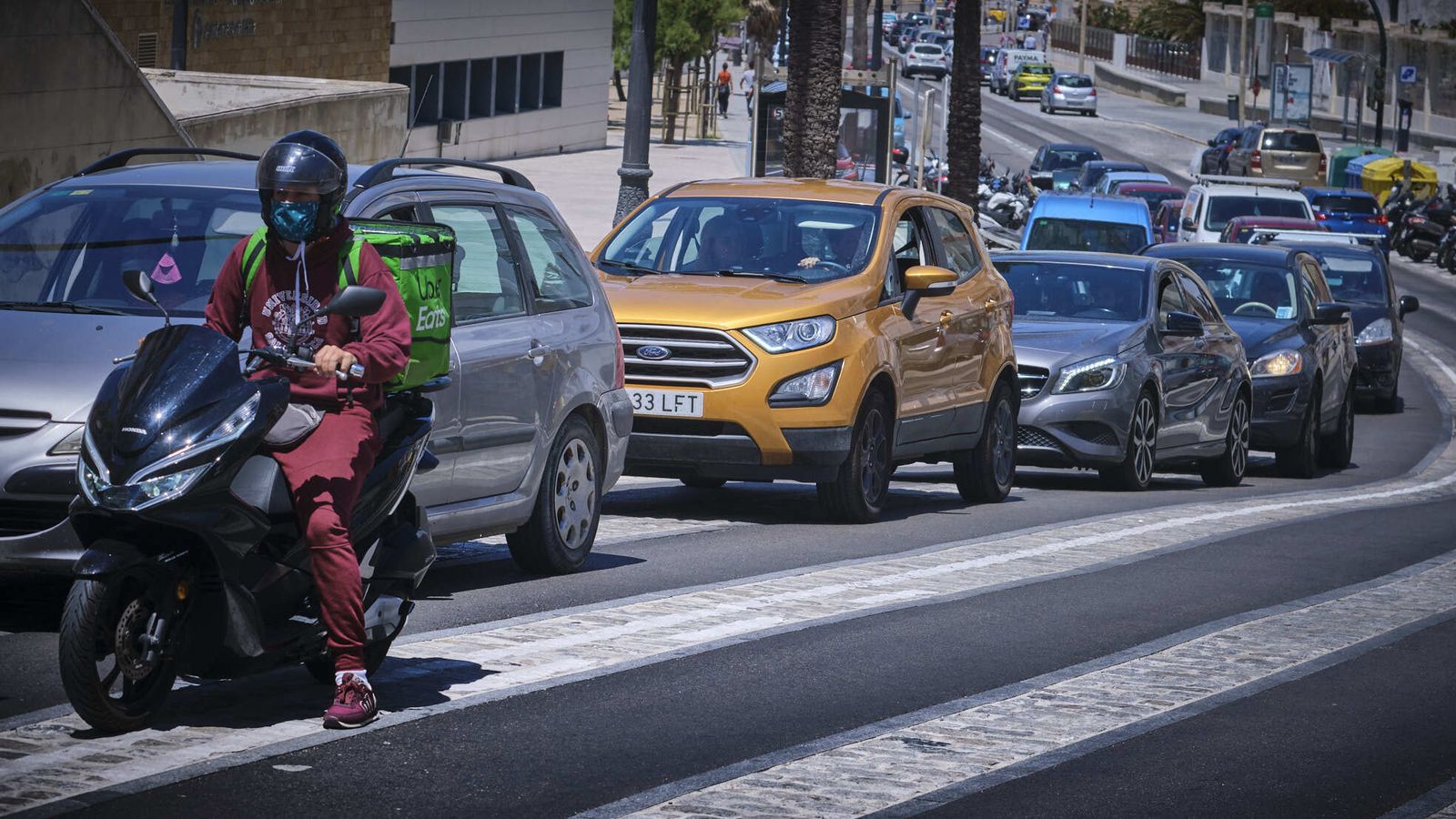 Colas de coches en el Campo del Sur, hace unos días.