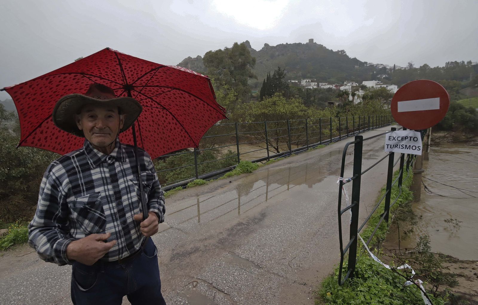 Fotos de los desperfectos provocados por las borrascas en Jimena de la Frontera