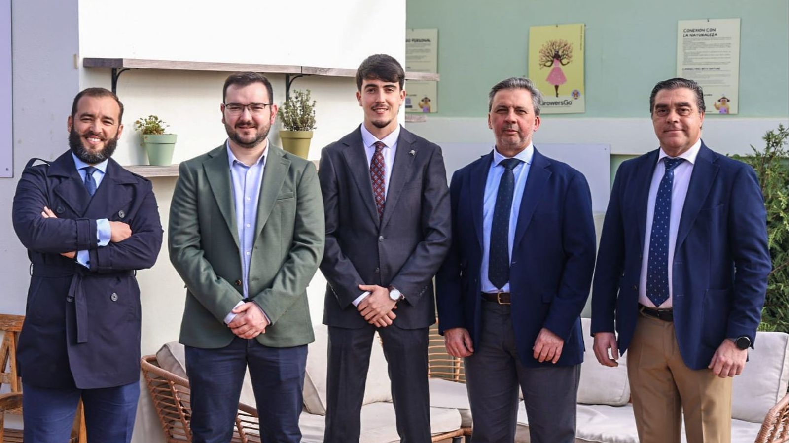 Foto de familia en la azotea del Hotel Growers Boutique Huelva