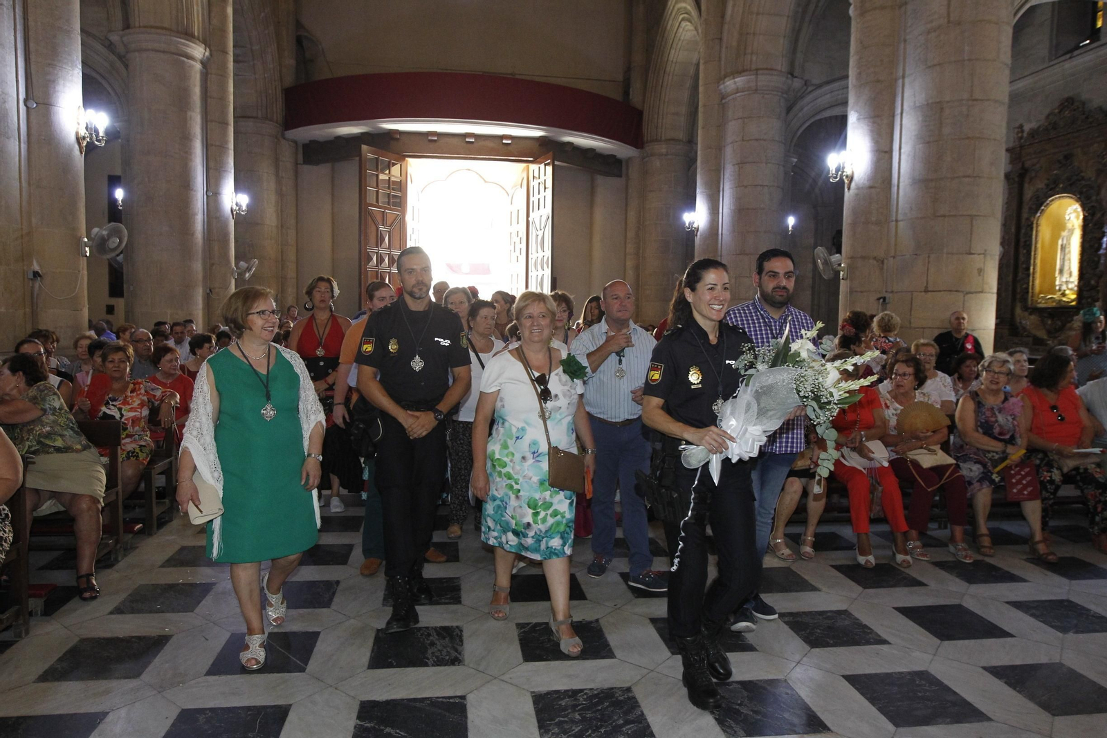 Fotogalería ofrenda floral a la Virgen del Mar. Feria de Almería 2019