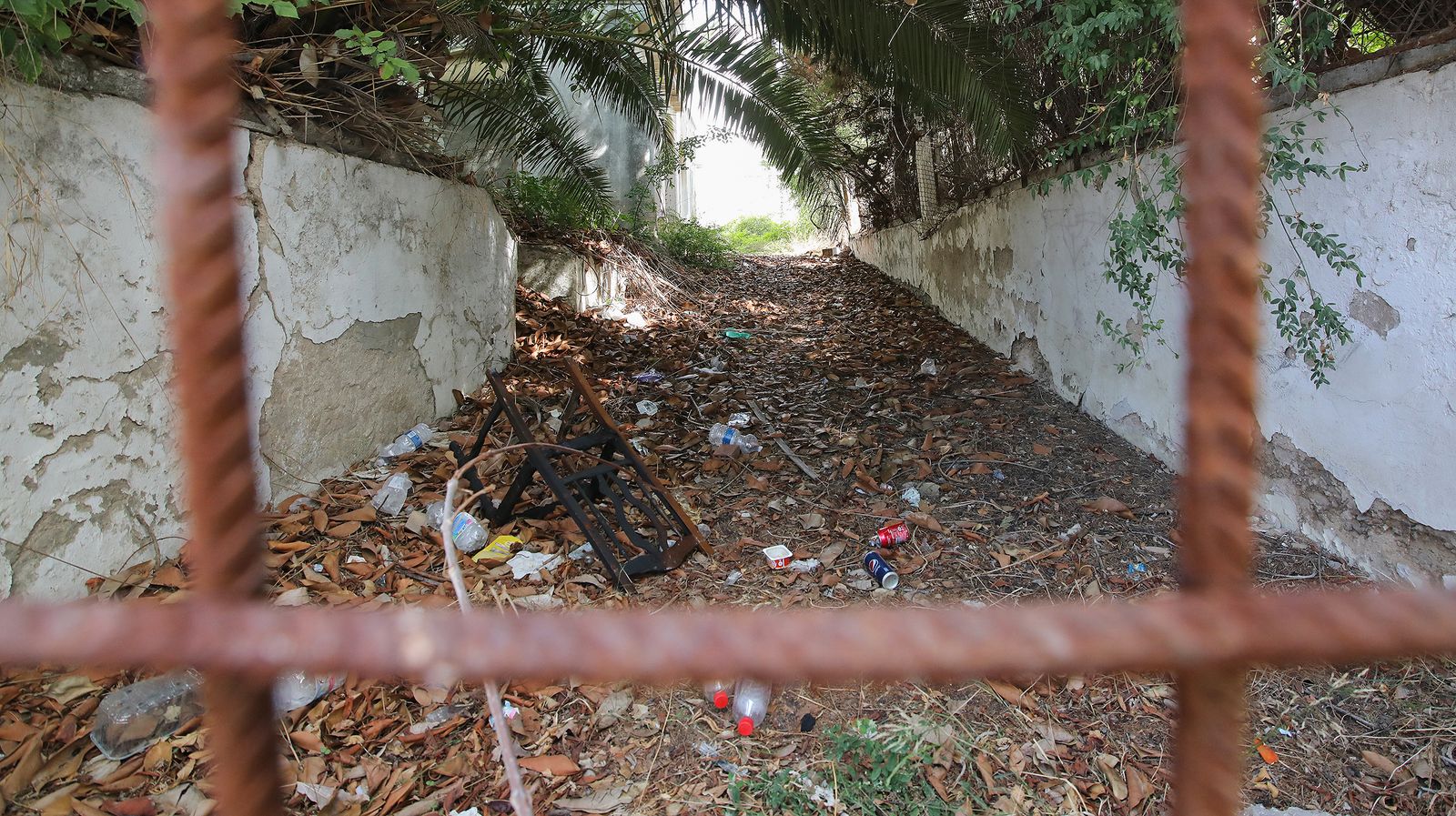 Vecinos del barrio de Santiago de Jerez hartos de los 'Chutaderos'