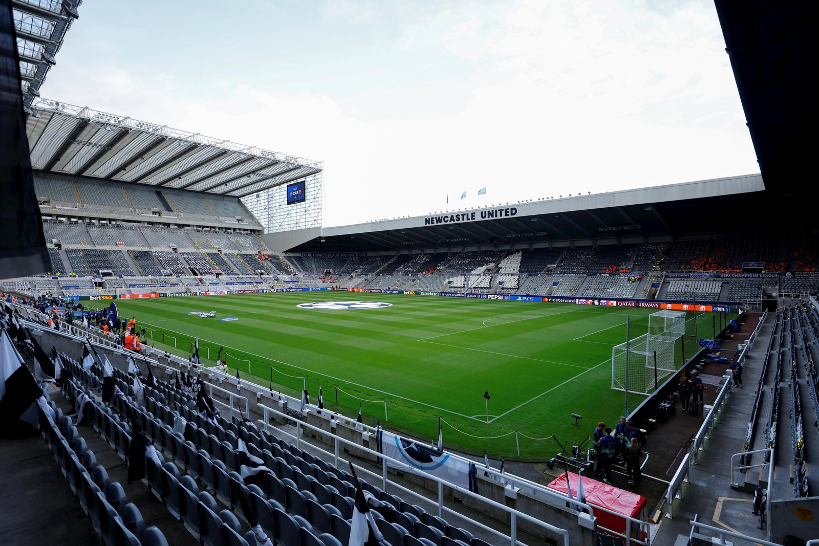 Las fotos del Newcastle-Barcelona