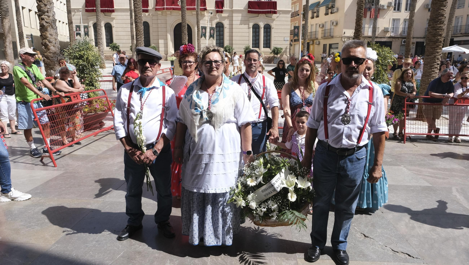 Ofrenda floral a la Virgen del Mar en la Feria de Almería 2024, en imágenes