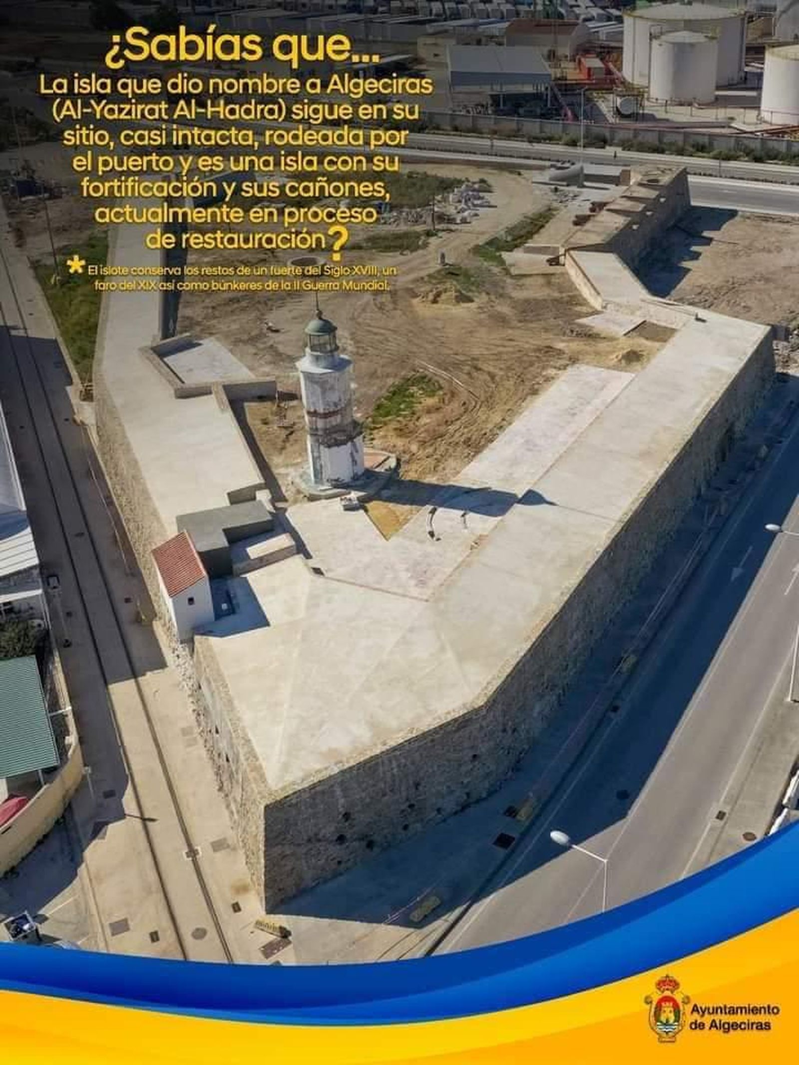 Carteles sobre las curiosidades de Algeciras expuestos en Plaza Alta.