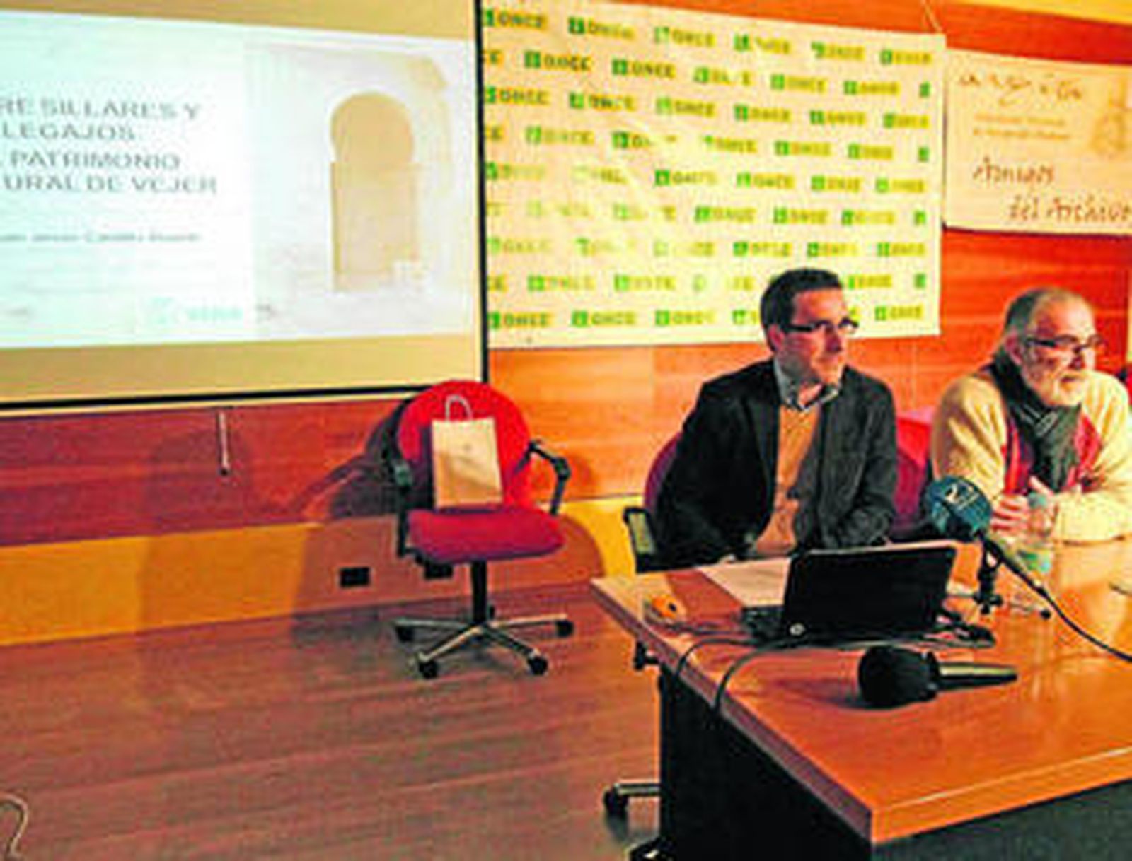 Un momento de la conferencia ayer de Juan Jesús Cantillo en la Once.