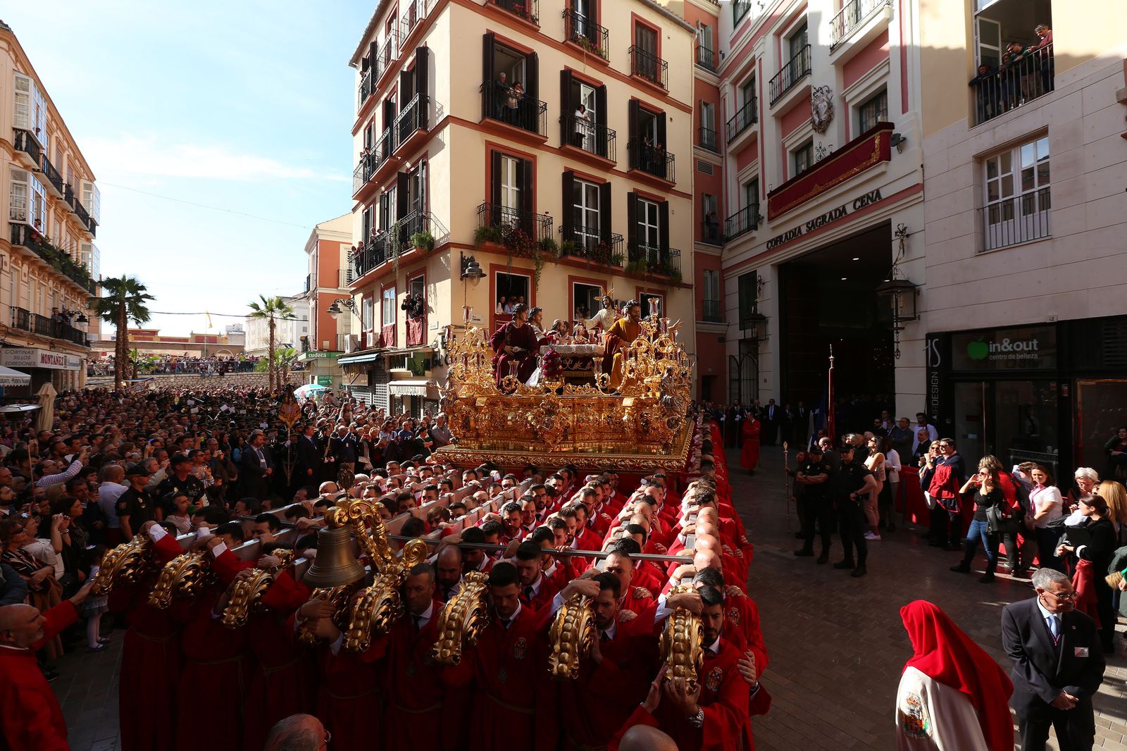 Salida de la Sagrada Cena en la calle Compañía.
