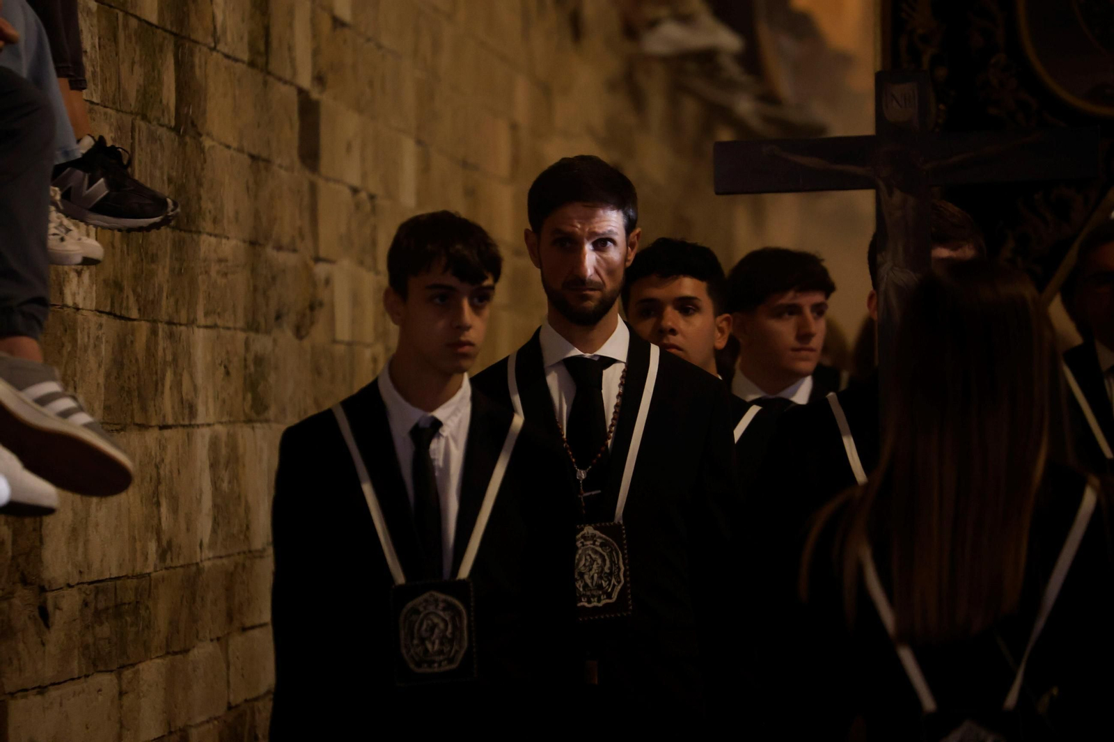 Ánimas celebra el 50 aniversario de la Virgen de las Tristezas por las calles de Córdoba