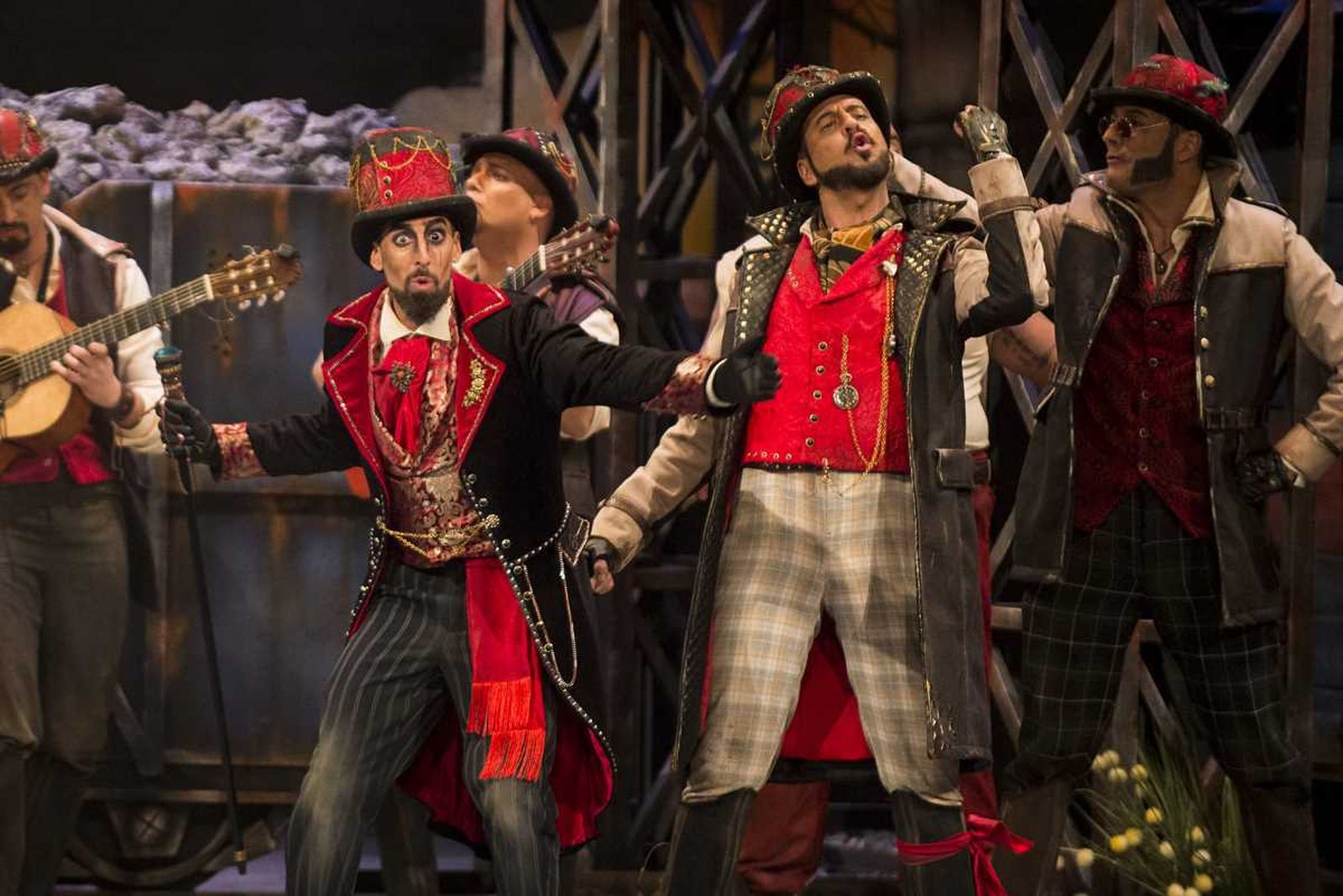 Las imágenes de la decimocuarta función clasificatoria