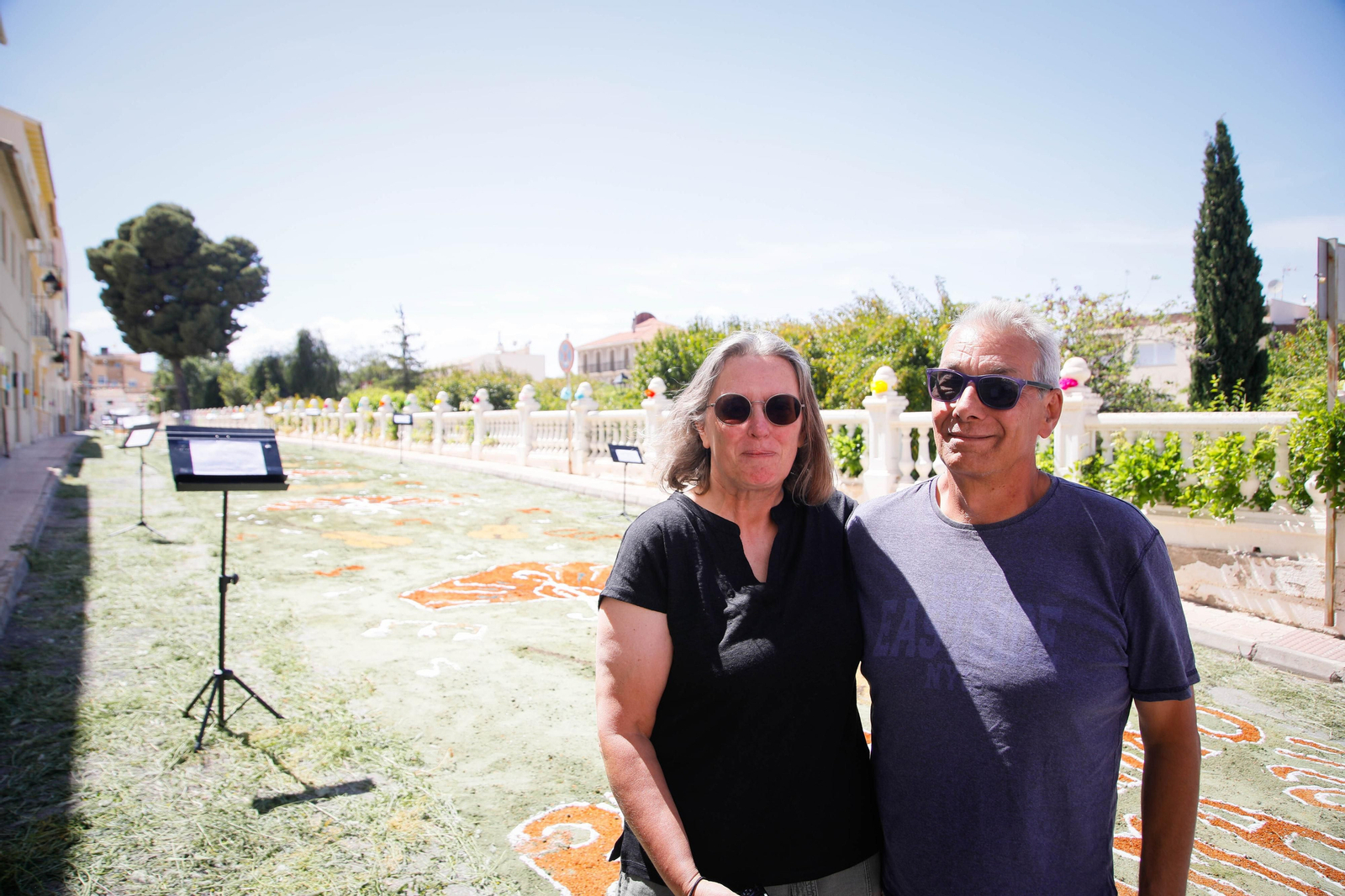 Así es la gran alfombra de serrín para que levite la Virgen de Fátima de Tíjola