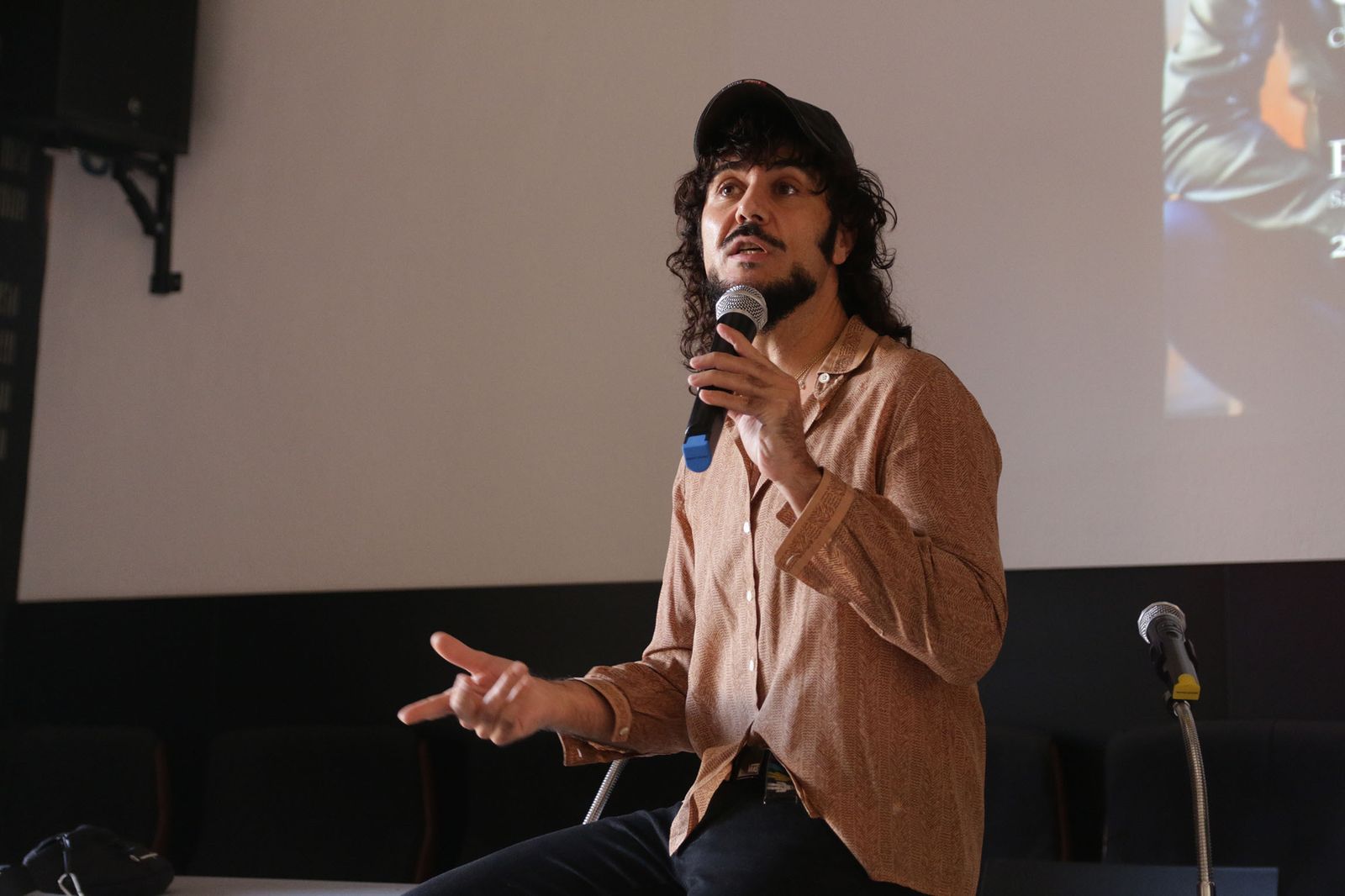 El dramaturgo almeriense Paco Bezerra.