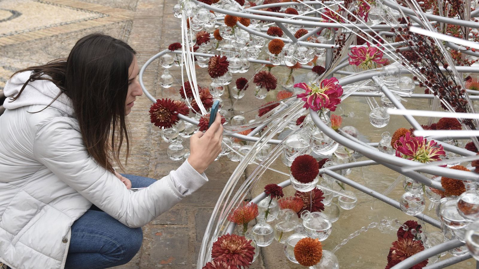 Creación instalada en el Patio de las Columnas del Palacio de Viana en Flora 2018.