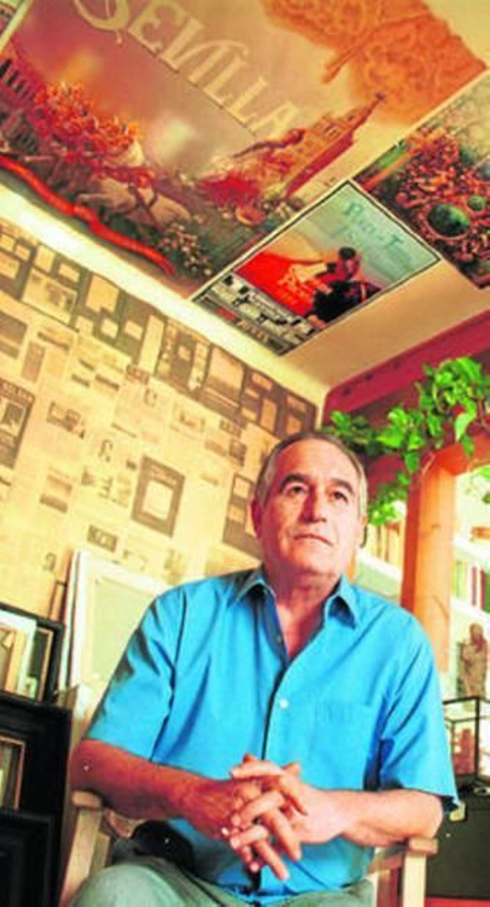 El artista Juan Roldán falleció ayer por la mañana en Sevilla.