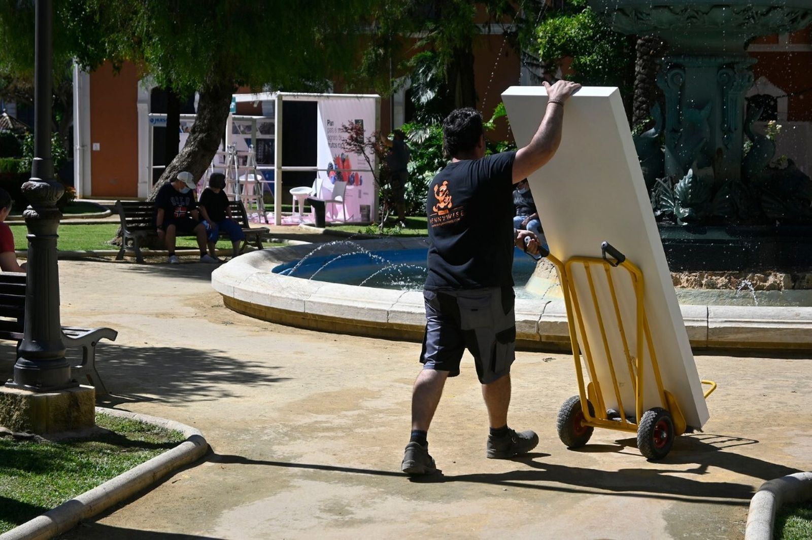 Preparativos del VII Congreso Internacional de Frutos Rojos en Huelva.