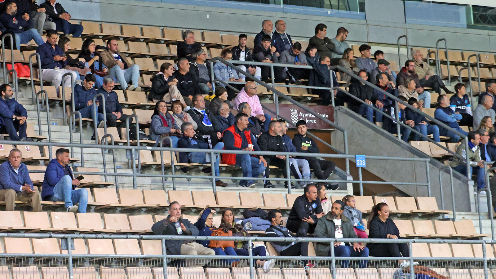 Búscate en el Xerez DFC - Ceuta B en el Municipal de Chapín en Jerez