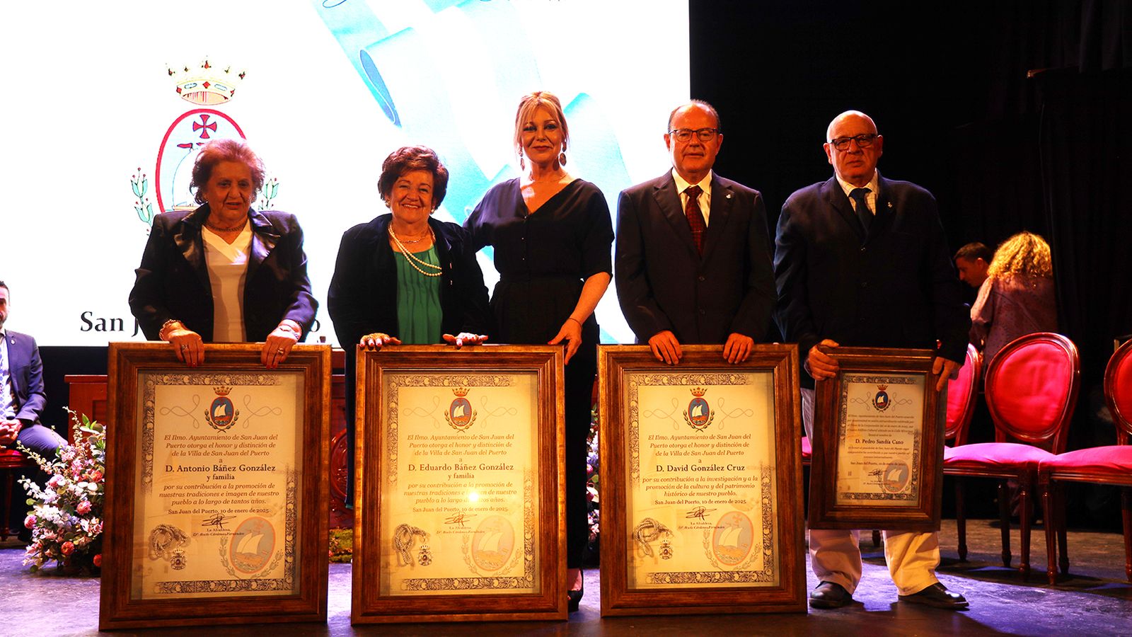 Entrega de las distinciones del Día de San Juan del Puerto