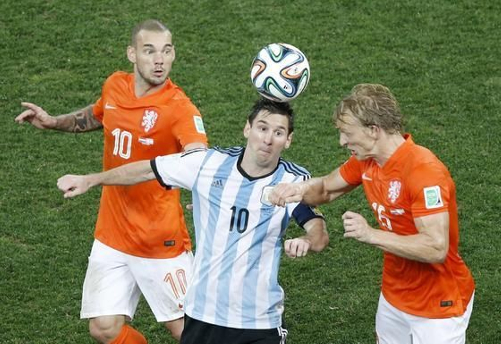 Las imágenes del Holanda-Argentina