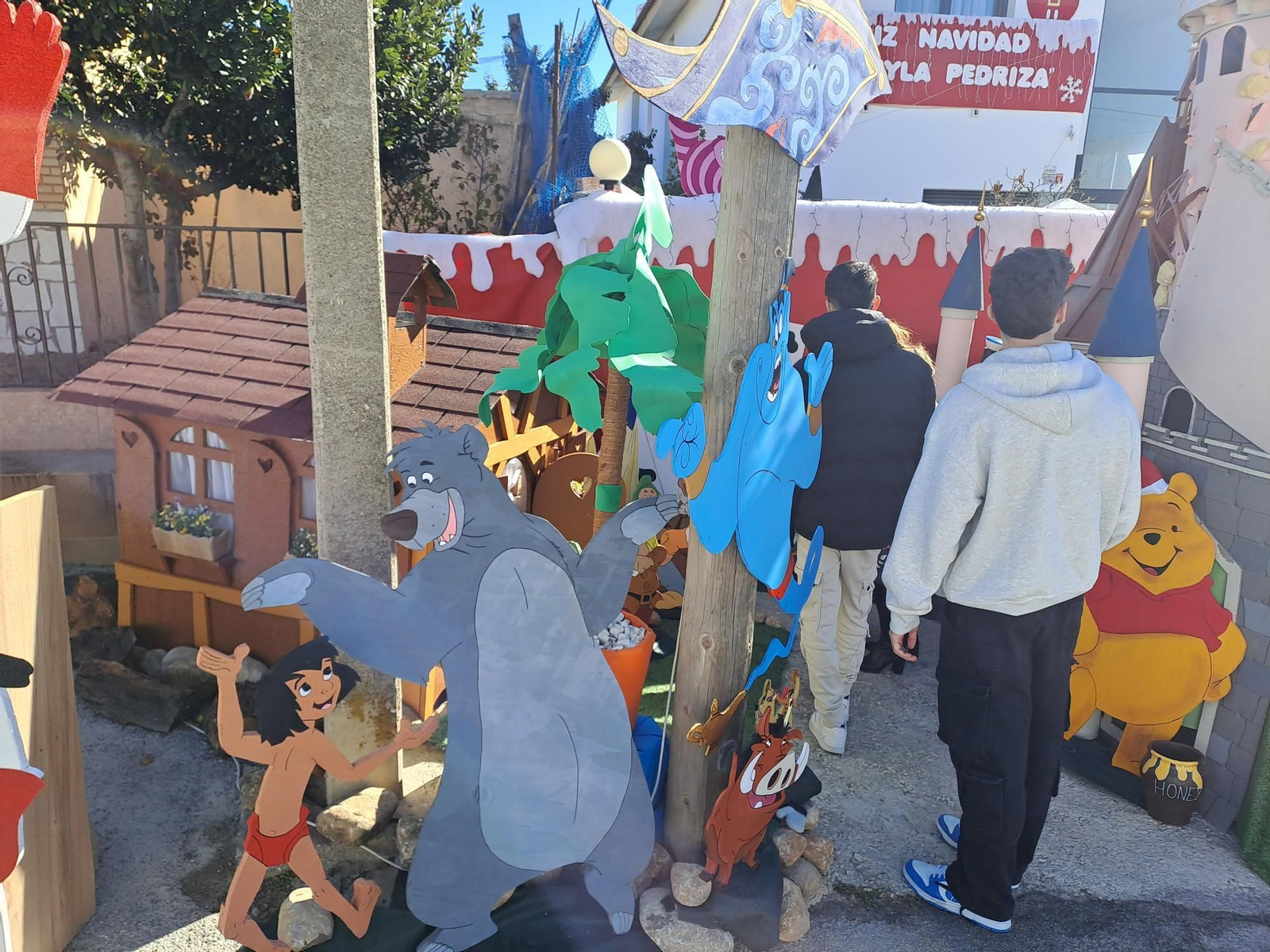 En imágenes: ¡Bienvenidos al mundo fantástico por Navidad de Las Pedrizas!