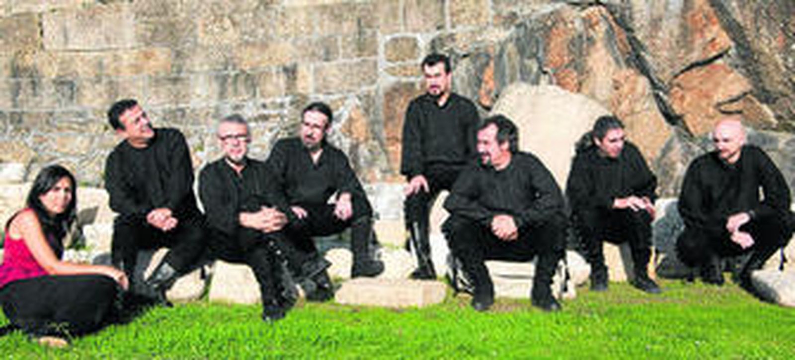 Los músicos integrantes de Luar Na Lubre traen hoy a Málaga aires de música celta y folk para presentar su nuevo disco, 'Solsticio'.