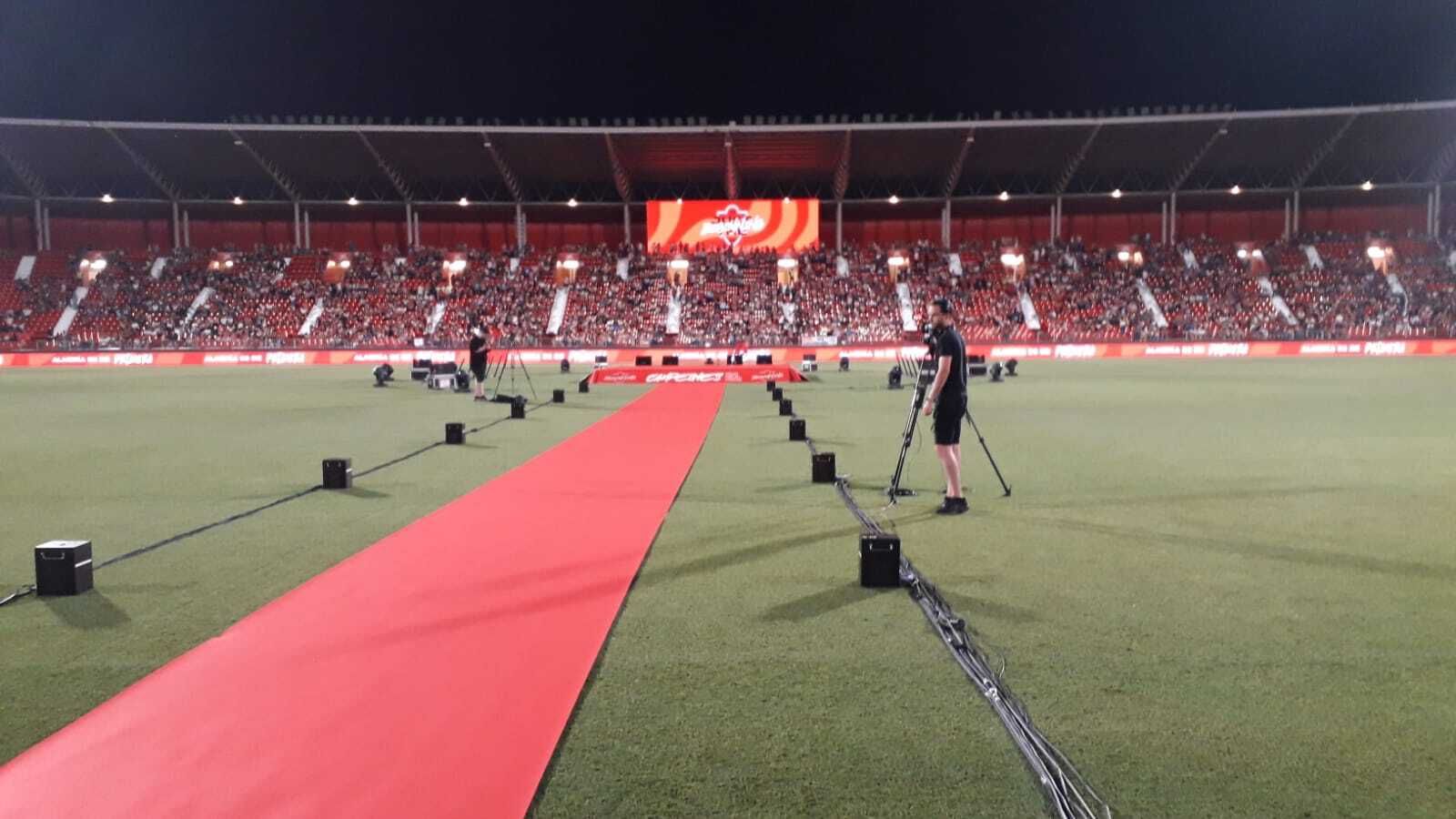 El escenario, preparado
