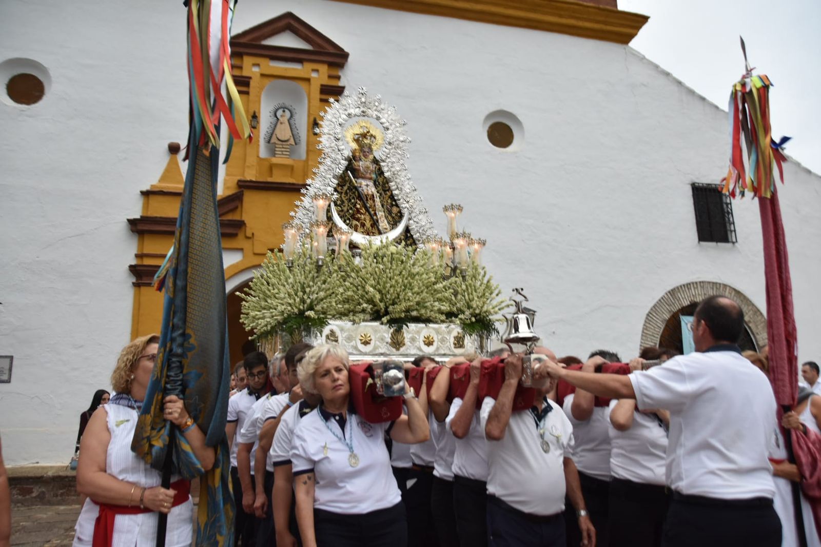 La procesión de la Virgen de la Estrella en Villa del Río, en imágenes