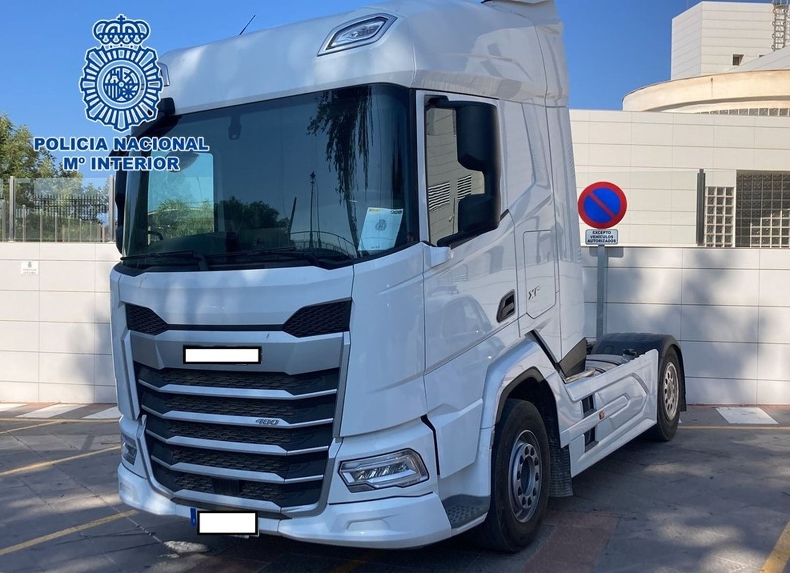 Recuperan en Motril una cabeza tractora alquilada y  valorada en 135.000 euros  que iba a ser enviada a Marruecos para ser despiezada