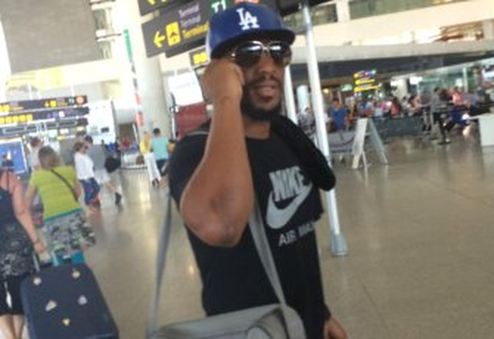 El club hace oficial la venta de Eliseu