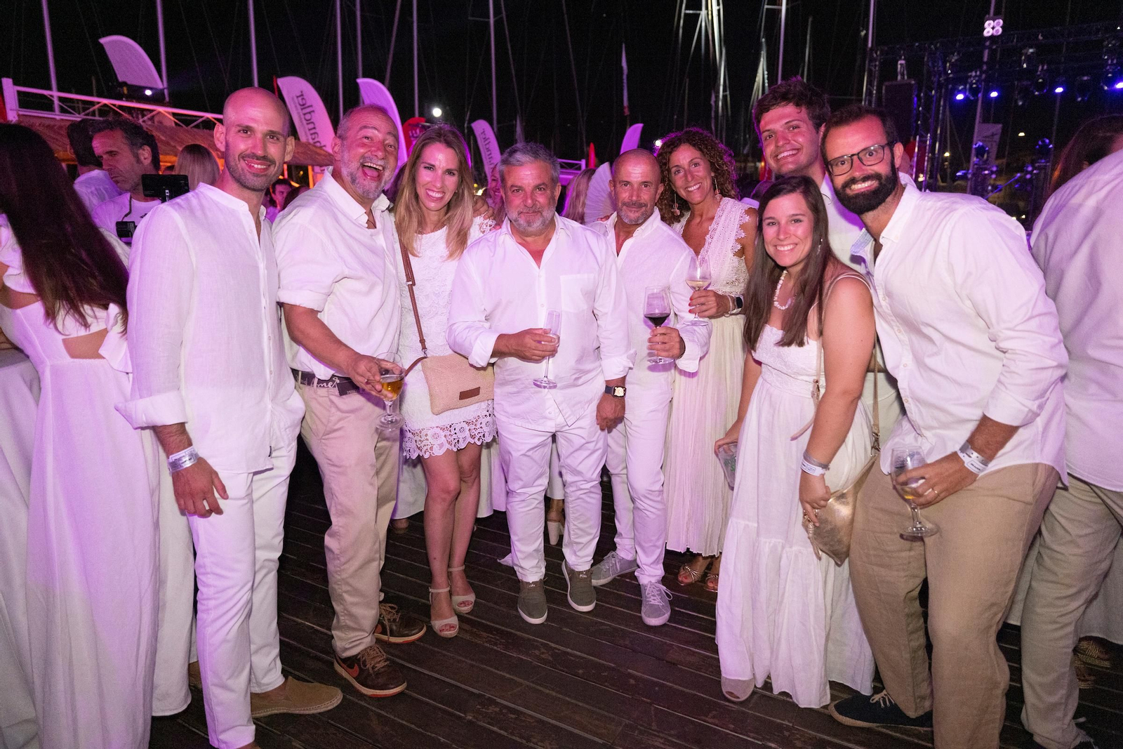 Búscate en el Cóctel de Blanco de la Copa del Rey Mapfre de vela