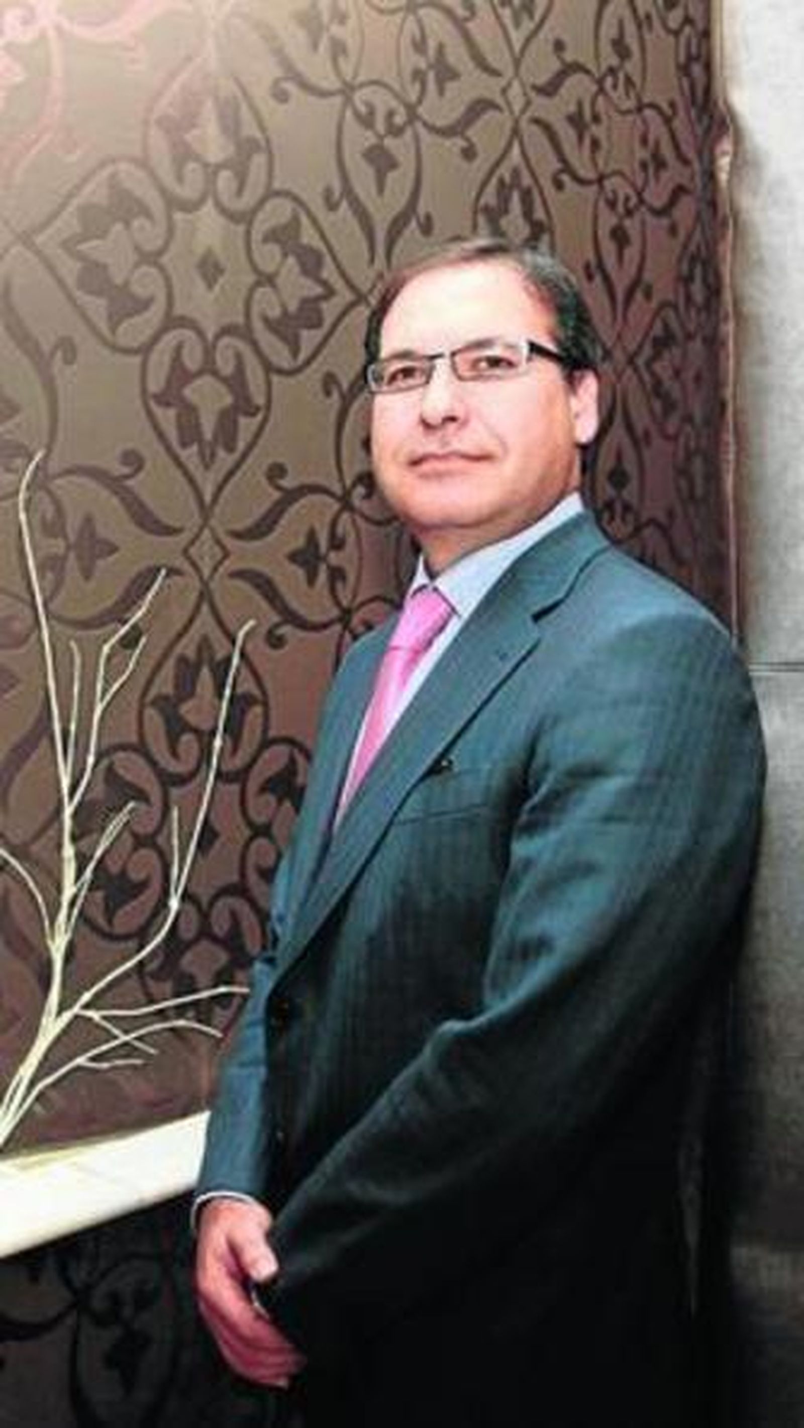 El nuevo presidente, tras la reunión del Consejo en el Hotel Carmen.