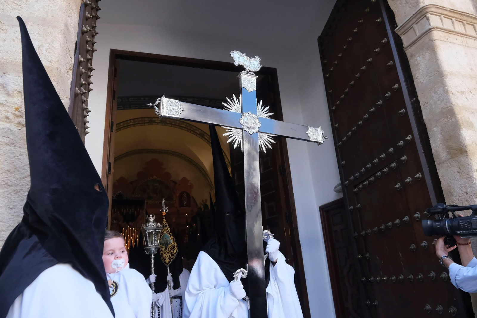 Miércoles Santo en Córdoba: la procesión del Perdón, en imágenes