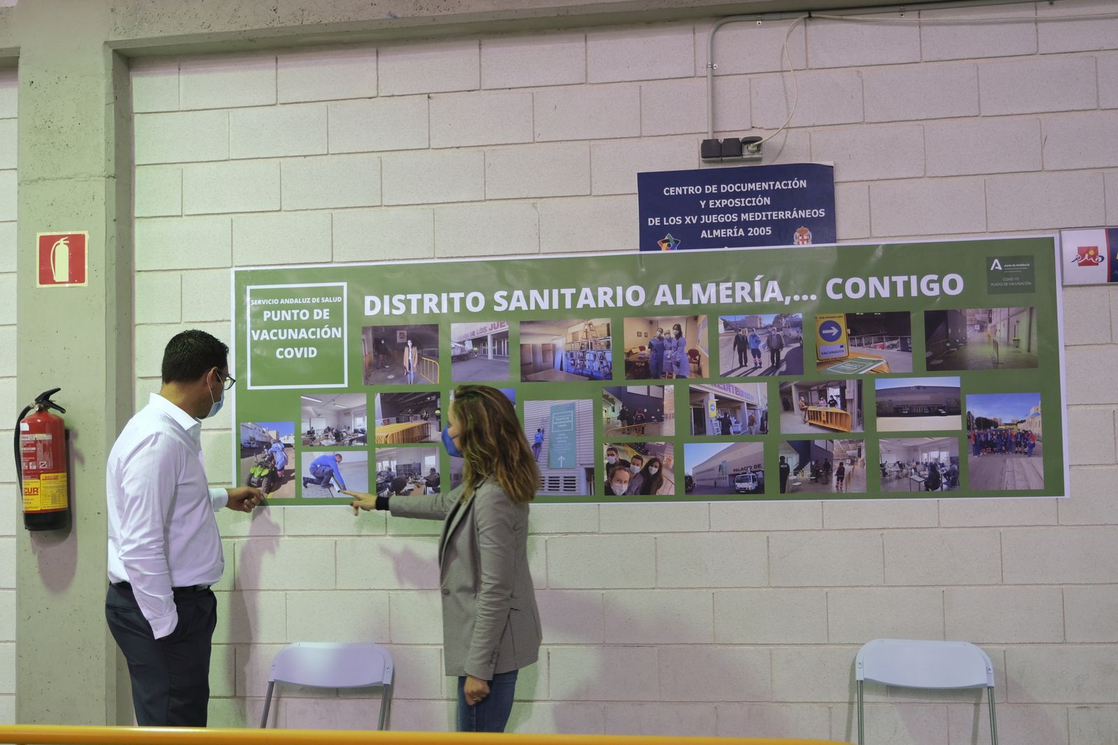 Fotogalería vacunación COVID-19 en el Palacio de los Juegos Mediterráneos. Almería